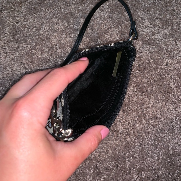 Coach wristlet - Picture 3 of 3